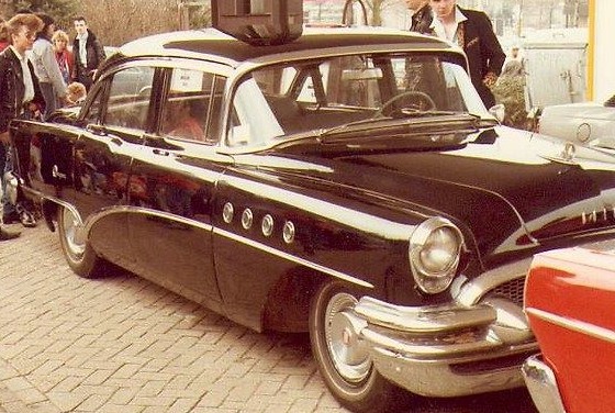 Buick Super uit 1955 van Rocking Rebels